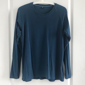 Uniqlo Heattech long sleeved thermal top size XL